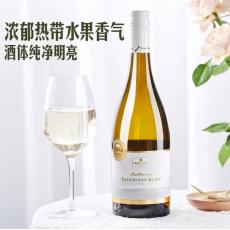 山姆马尔堡长相...